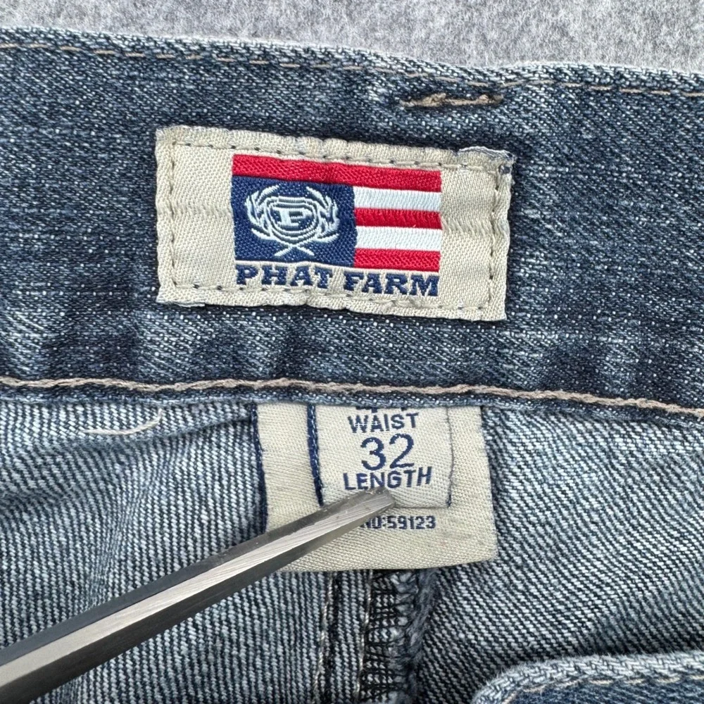 Phat Farm Denim Jeans Mens 39 x 30 Blue Vintage Graphic Back Pocket Whiskered
